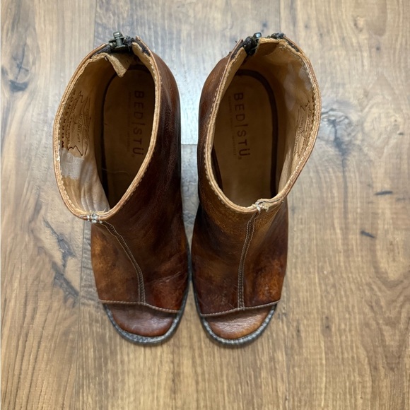 Bed Stu Onset Cobbler Series Peep Toe Bootie size 6 - Picture 3 of 8